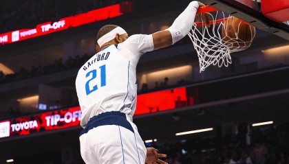 开云投注-明天独行侠迎战湖人 加福德&amp;瑞安·内姆哈德大概率出战