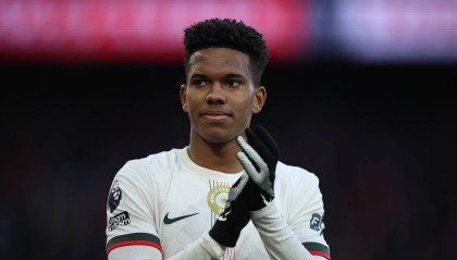 开云体育博彩-记者：埃斯特旺参与切尔西训练，里斯·詹姆斯、约恩森没有参加