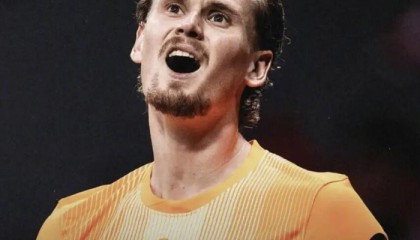 kaiyun app-马竞5-2热刺，图多尔换门将引争议，舒梅切尔批其毁球员生涯|彼得·舒梅切尔|托特纳姆热刺|马德里竞技|曼联|比赛_新浪体育_新浪新闻