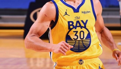 开云体育博彩-62分！库里重启日天模式！勇士想赢球这并非最优解