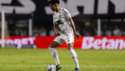 罗马诺：热刺和左后卫索萨就个人条款达成一致，和桑托斯仍在谈判