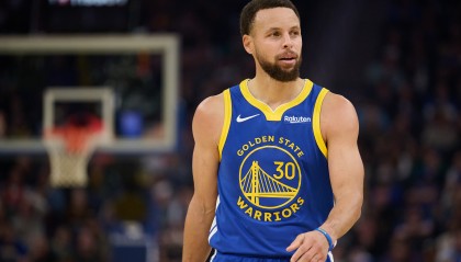 开云体育保障-媒体人：没巴特勒后对手很清晰 可以用一百个人防库里&amp;其他人随意