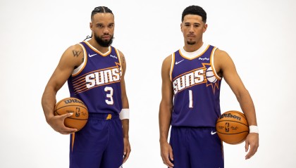 开云投注-你最喜欢搭档谁？狄龙：现在是布克 然后是莫兰特