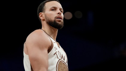 开云投注-库里：我们表现不算失常 只是遭遇太多伤病不得不调整原本预期